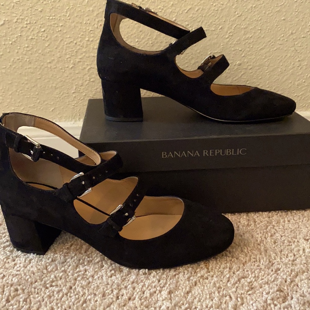 Banana Republic Strappy Mid Black suede heels